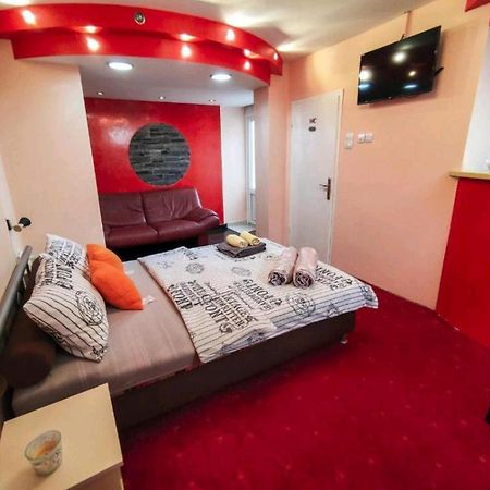 S. A. L. Prenociste Appartement Zrenjanin Buitenkant foto