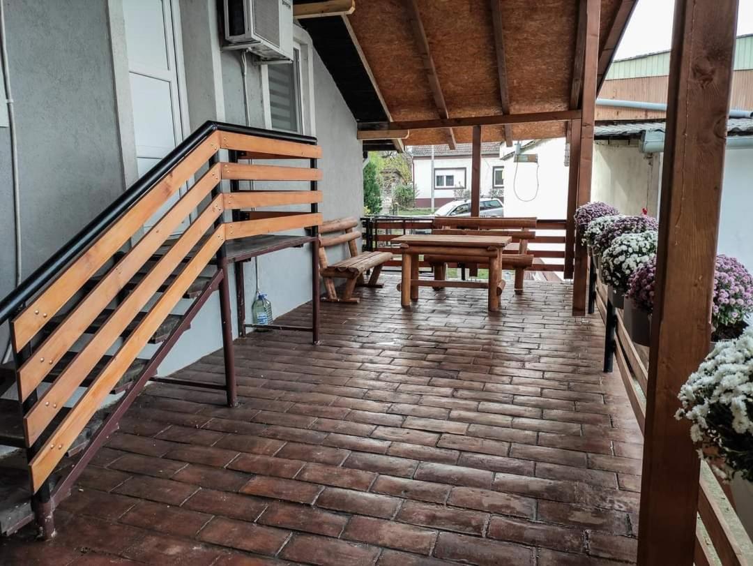S. A. L. Prenociste Appartement Zrenjanin Buitenkant foto