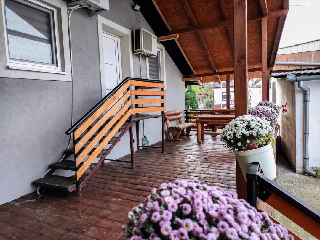 S. A. L. Prenociste Appartement Zrenjanin Buitenkant foto
