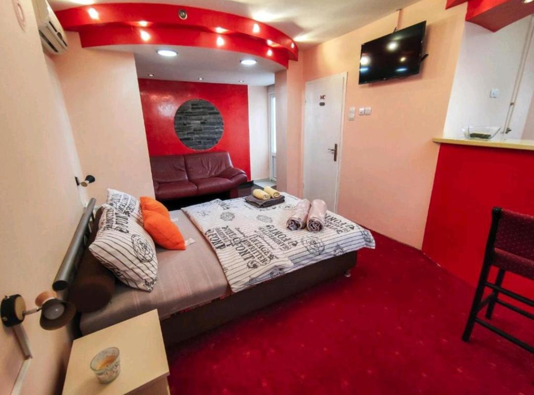 S. A. L. Prenociste Appartement Zrenjanin Buitenkant foto