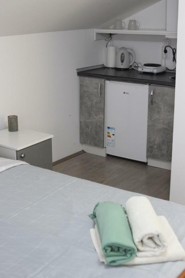 S. A. L. Prenociste Appartement Zrenjanin Buitenkant foto